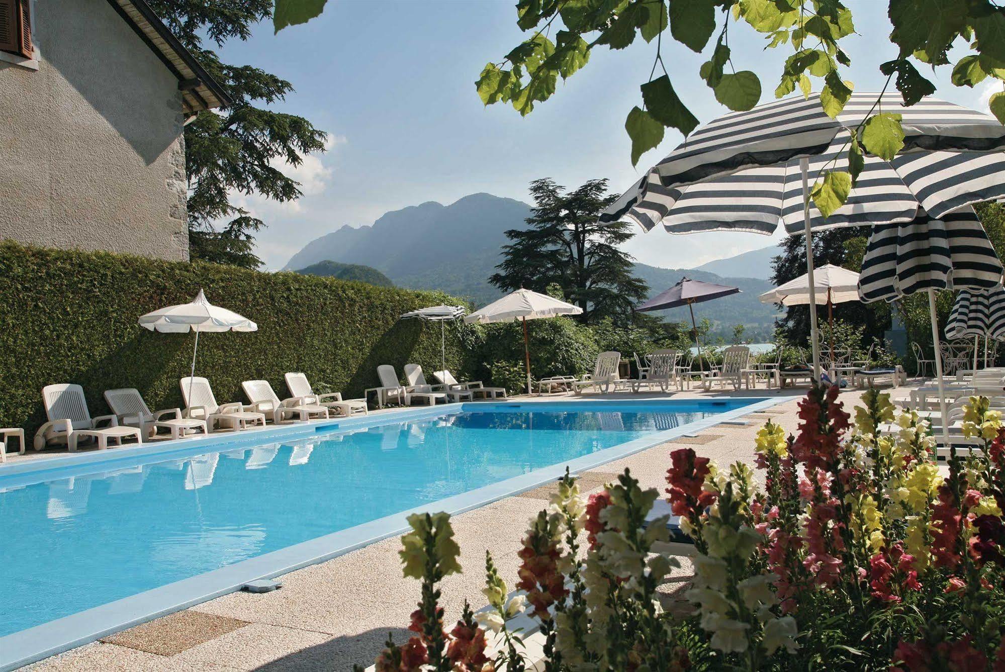 Hotel Du Lac Talloires Bagian luar foto