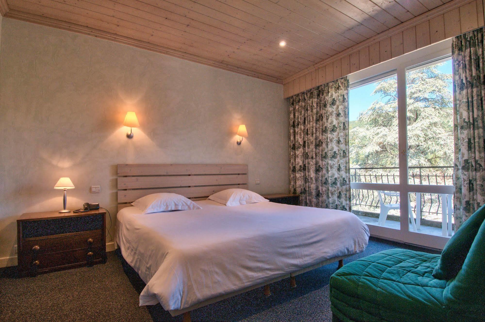 Hotel Du Lac Talloires Bagian luar foto